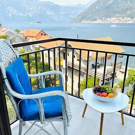 Chic Sea Front Apartment With Breathtaking Kotor Bay View Donji Stoliv Exterior foto