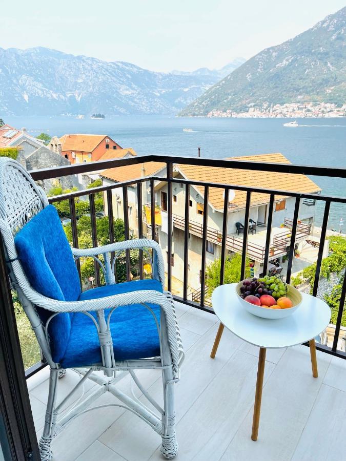 Chic Sea Front Apartment With Breathtaking Kotor Bay View Donji Stoliv Exterior foto